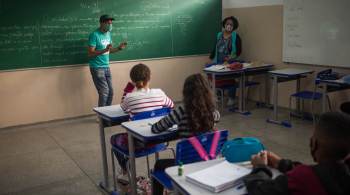 Eleitores brasileiros veem educação como saída para desemprego, diz pesquisa